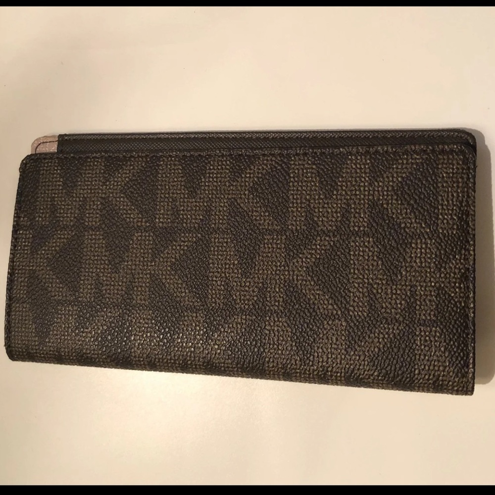 Michael Kors Checkbook Wallet